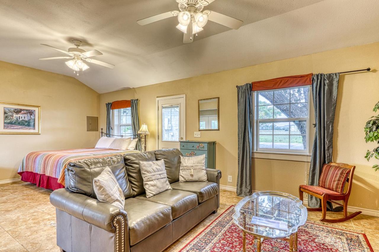 Triple Creek Cottage Fredericksburg Exterior foto